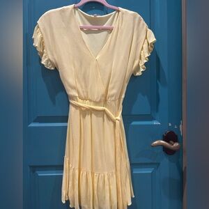 Pastel yellow Ruffled short sleeve GB girls dress size small